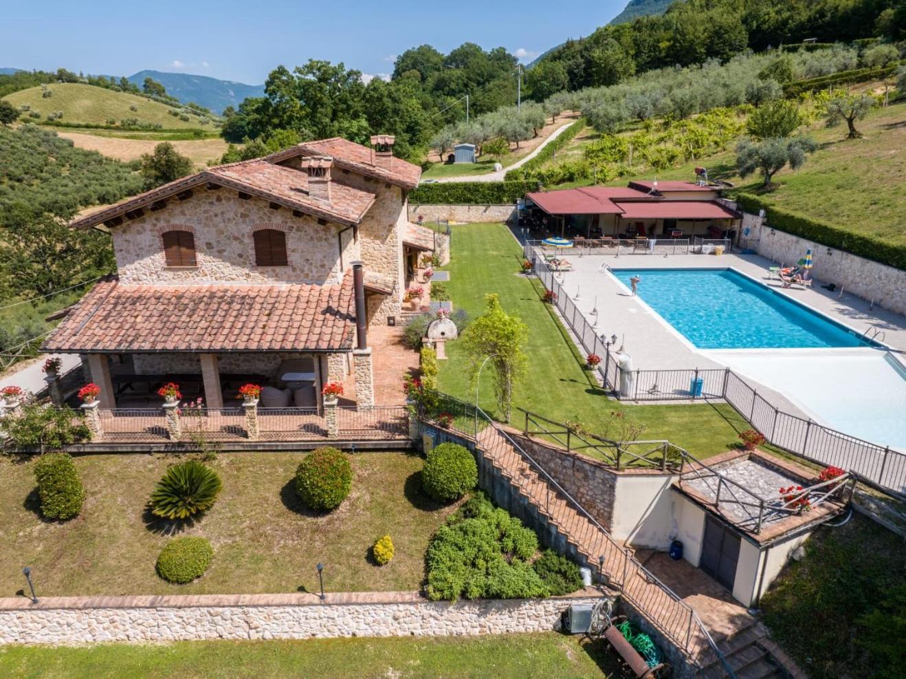 Agriturismo Isola Verde SantʼUrbano Kültér fotó