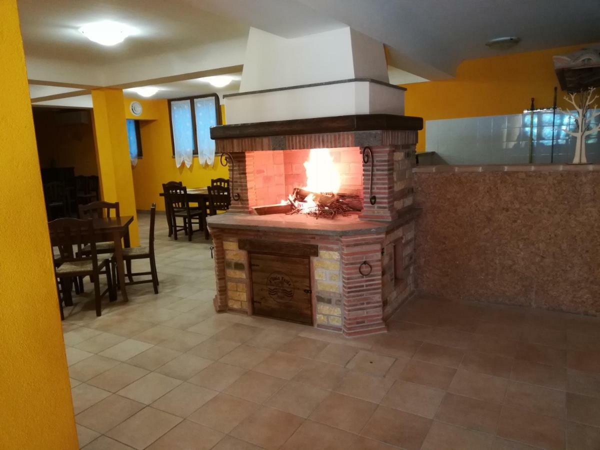 Agriturismo Isola Verde SantʼUrbano Kültér fotó